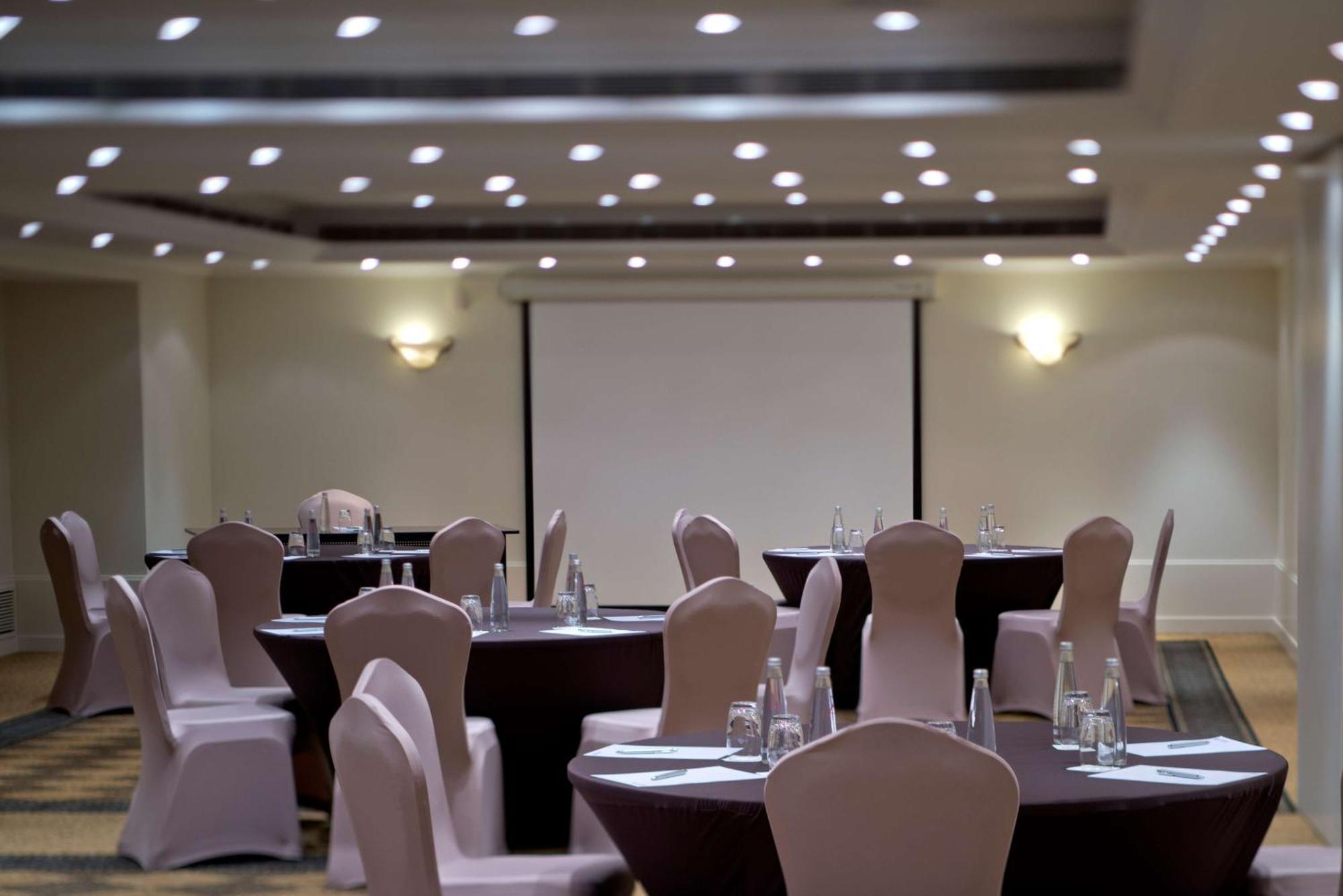 Radisson Blu Martinez Beirut 호텔 외부 사진 Meeting room