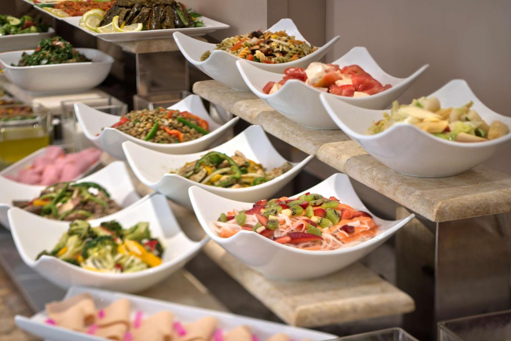 Radisson Blu Martinez Beirut 호텔 외부 사진 A selection of salads
