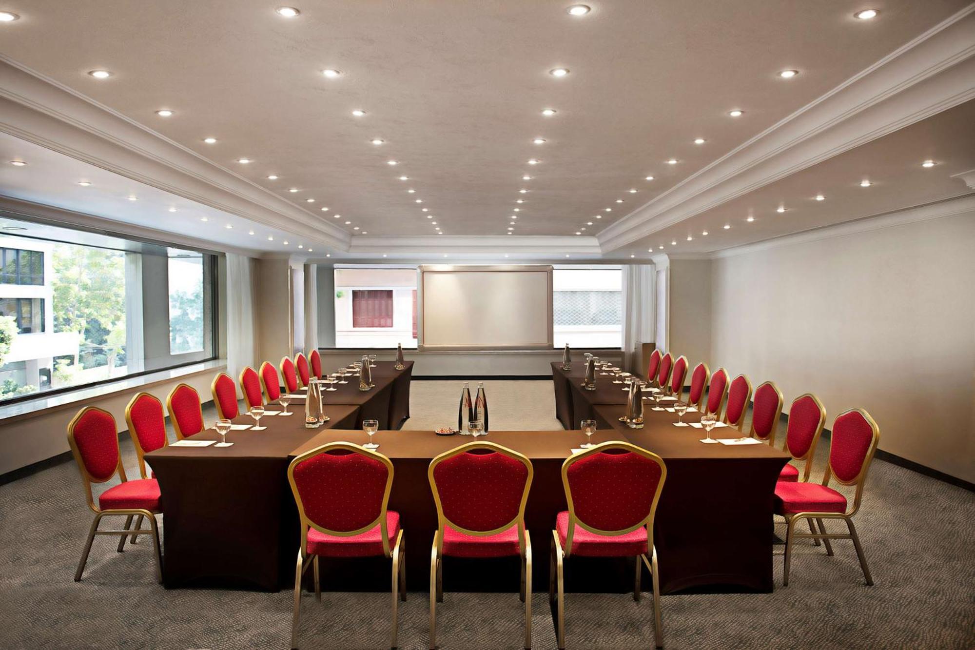 Radisson Blu Martinez Beirut 호텔 외부 사진 Meeting room