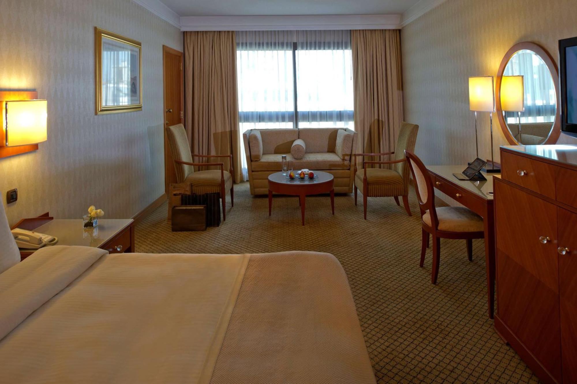 Radisson Blu Martinez Beirut 호텔 외부 사진
