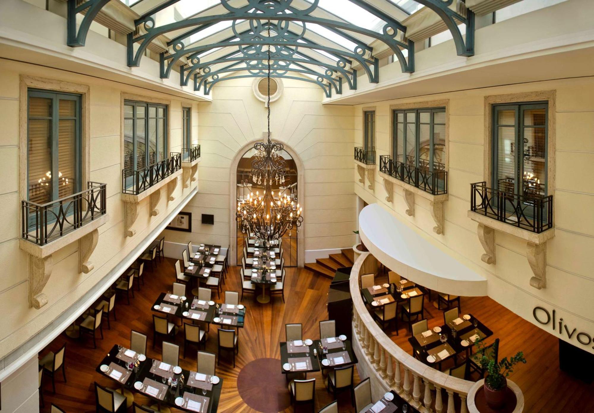 Radisson Blu Martinez Beirut 호텔 외부 사진 The restaurant